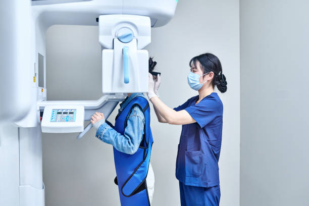 Best Emergency Tooth Extraction in Shorewood Tower Hills Harbert, MI